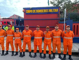  Bombeiros militares de SE especialistas em catástrofes iniciam missão no Rio Grande do Sul