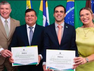 Júnior Tourinho e vereadores eleitos de Capela são diplomados em cerimônia concorrida