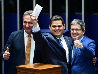 Surpreendente! Davi Alcolumbre de volta à presidência do Senado