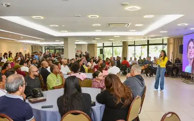 Yandra Moura promove encontro com líderes evangélicos para fortalecer laços e discutir questões de interesse comum sobre Aracaju