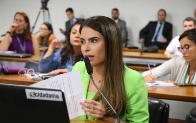 Comissão aprova projeto de Yandra Moura para incentivar contratação de mães atípicas com benefícios fiscais