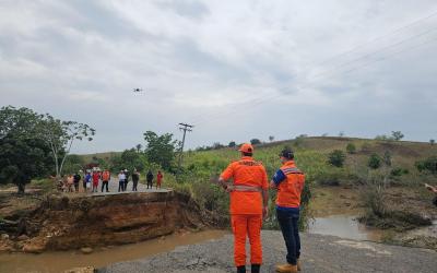 Três pessoas morrem após trecho de rodovia ceder em Capela